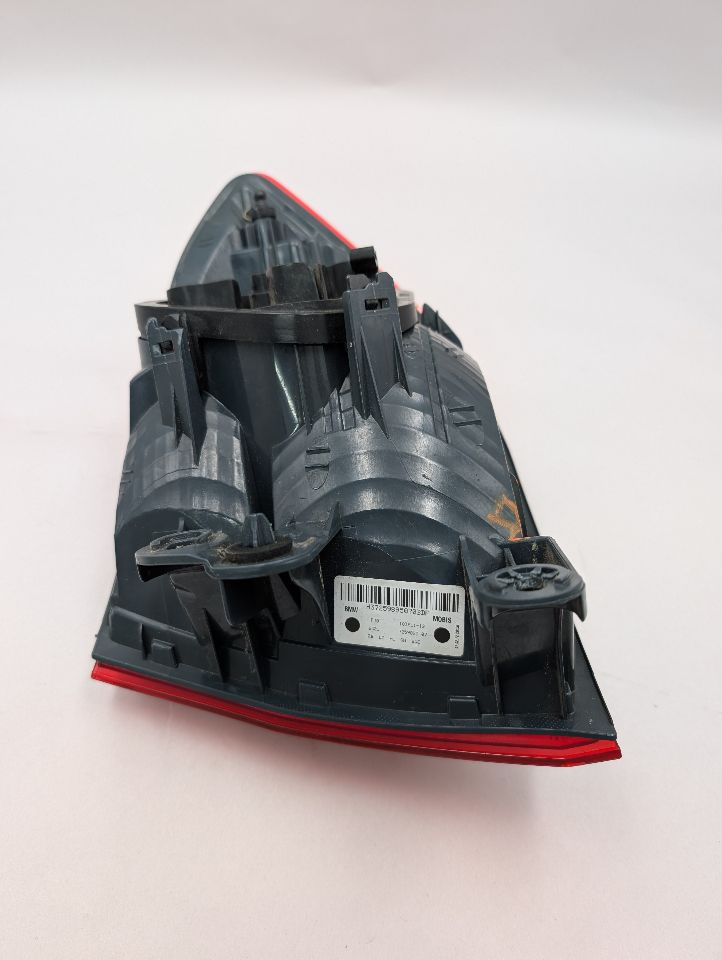 2012 BMW 328i 4cyl Gasoline Turbo 2.0 Left TAIL LAMP - 357102 — photo 5