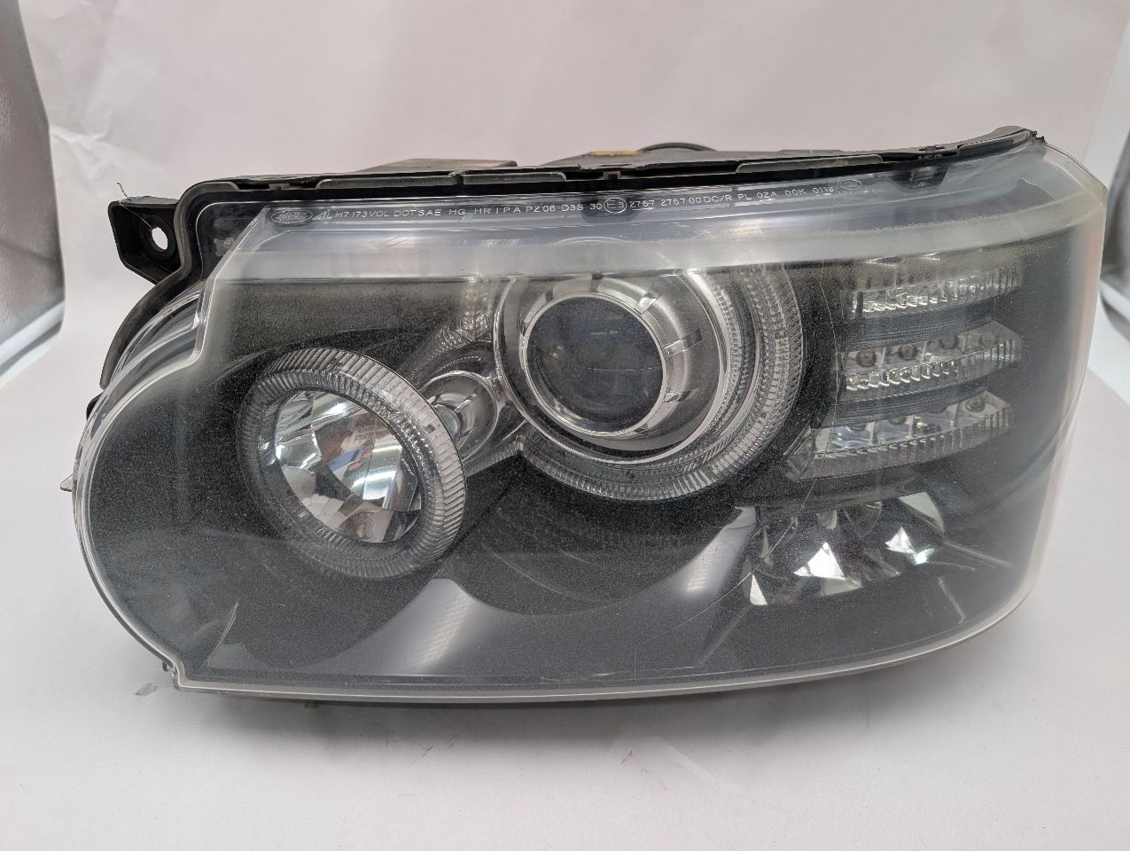 2010 LAND ROVER RANGE ROVER 8cyl Gasoline 5.0 Left HEADLAMP ASSEMBLY - 357117 — photo 1