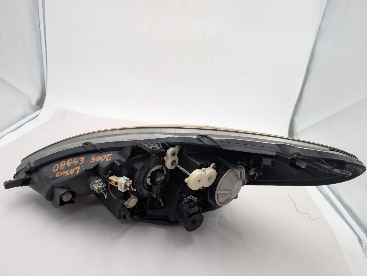 2005 LEXUS ES330 Right HEADLAMP ASSEMBLY - 357129 — photo 3