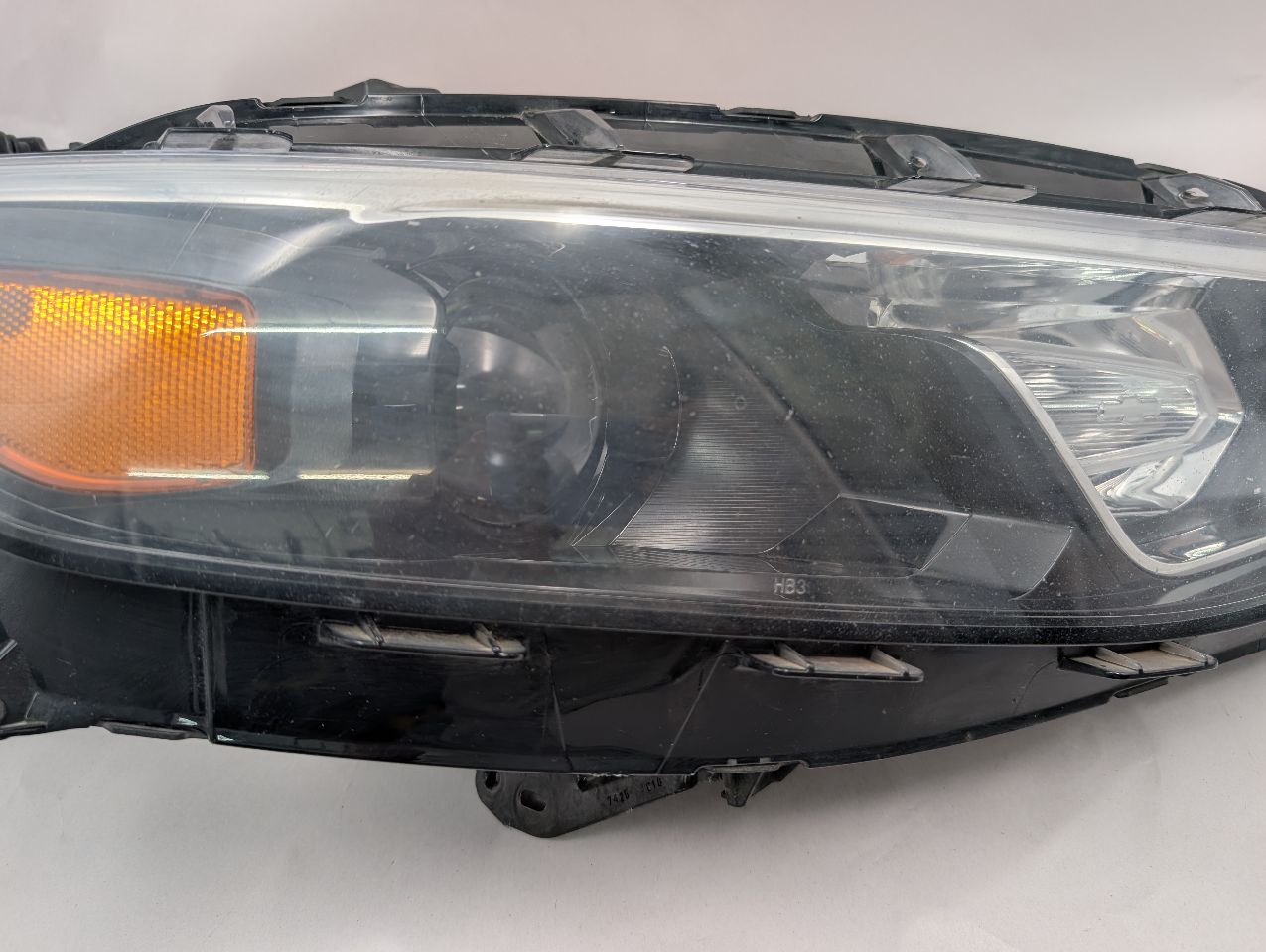 2018 CHEVROLET MALIBU 1.5L 4cyl Turbo Gasoline Right HEADLAMP ASSEMBLY - 357158 — photo 2
