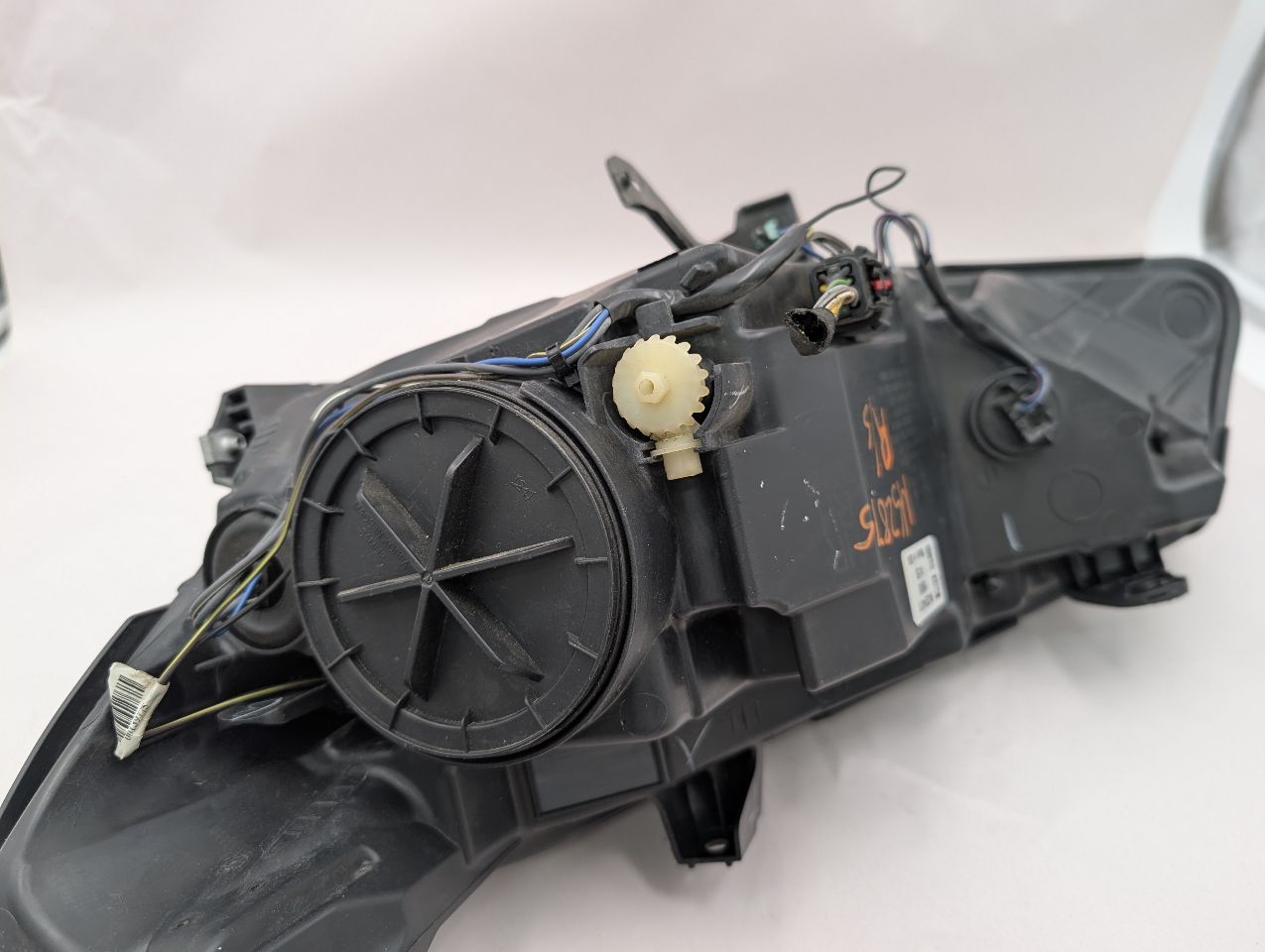 2018 CHEVROLET MALIBU 1.5L 4cyl Turbo Gasoline Right HEADLAMP ASSEMBLY - 357158 — photo 6