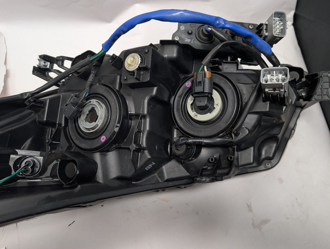 2017 SUBARU FORESTER 4cyl Gasoline 2.5 DOHC Right HEADLAMP ASSEMBLY - 357209 — photo 3