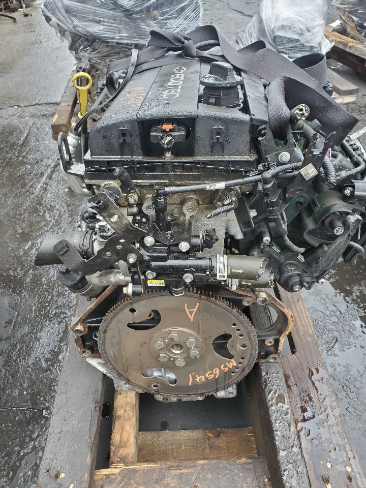 2015 CHEVROLET SONIC 4cyl Gasoline 1.8 ENGINE ASSEMBLY - 357280 — photo 5