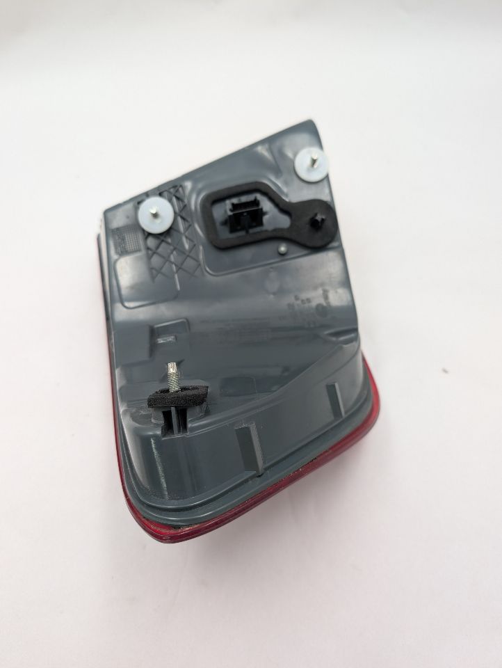 2013 BMW 550i 8cyl Gasoline Turbo 4.4 Right TAIL LAMP - 357442 — photo 7