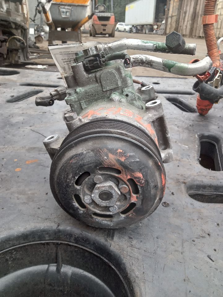 2013 SUBARU LEGACY 4cyl Gasoline 2.5 AC COMPRESSOR - 357497 — photo 1