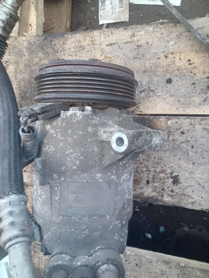 2009 PONTIAC G6 4cyl Gasoline 2.4 AC COMPRESSOR - 357665 — photo 1