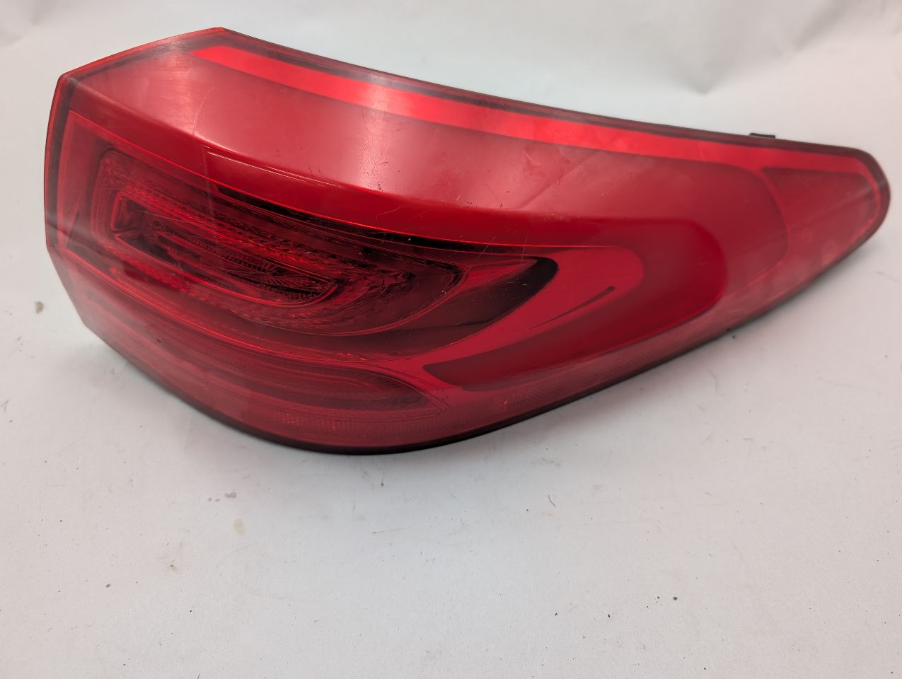 2015 KIA K900 8cyl Gasoline 5.0 Right TAIL LAMP - 357848