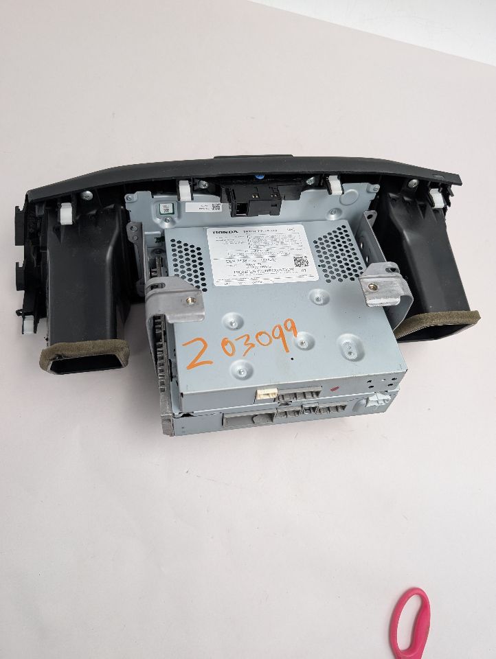 2014 HONDA ACCORD 4cyl Gasoline 2.4 Radio Audio - 357870 — photo 5