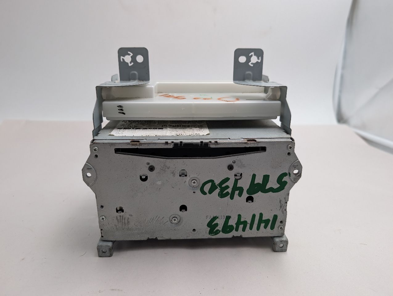 2011 INFINITI G37 6cyl Gasoline 3.7 Radio Audio - 357954 — photo 1