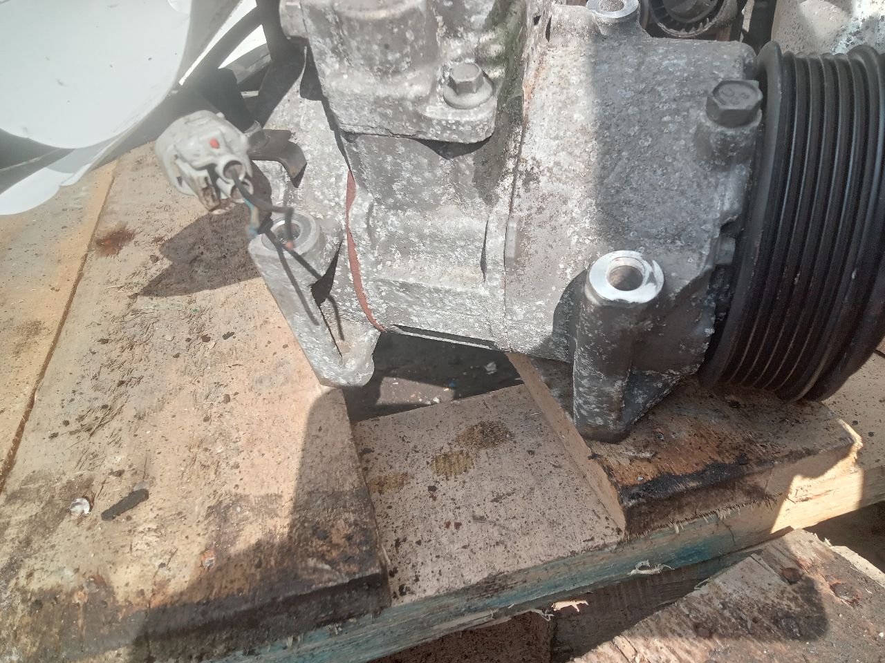 2014 SUBARU LEGACY 4cyl Gasoline 2.5 PZEV AC COMPRESSOR - 358003 — photo 2