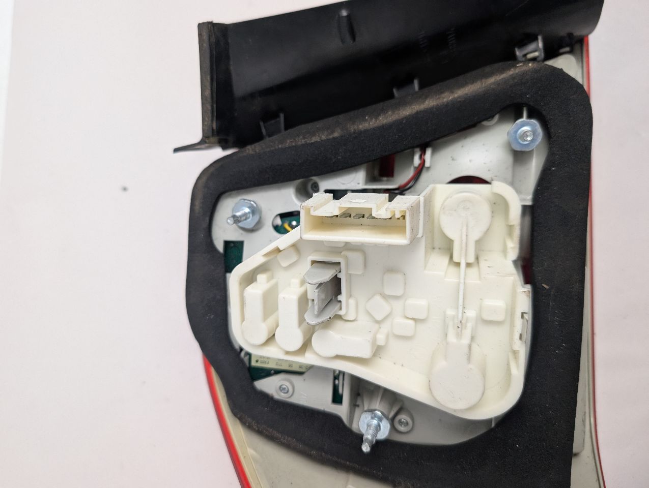 2011 BMW 328i Right TAIL LAMP - 358132 — photo 4
