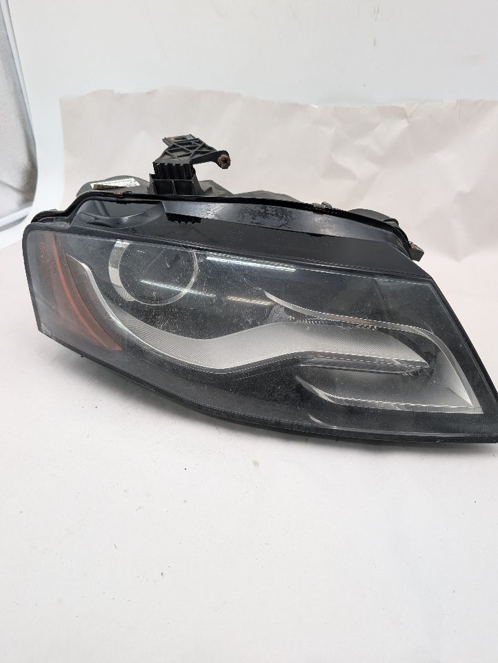 2009 AUDI A4 4cyl Gasoline Turbo 2.0 Right HEADLAMP ASSEMBLY - 358350