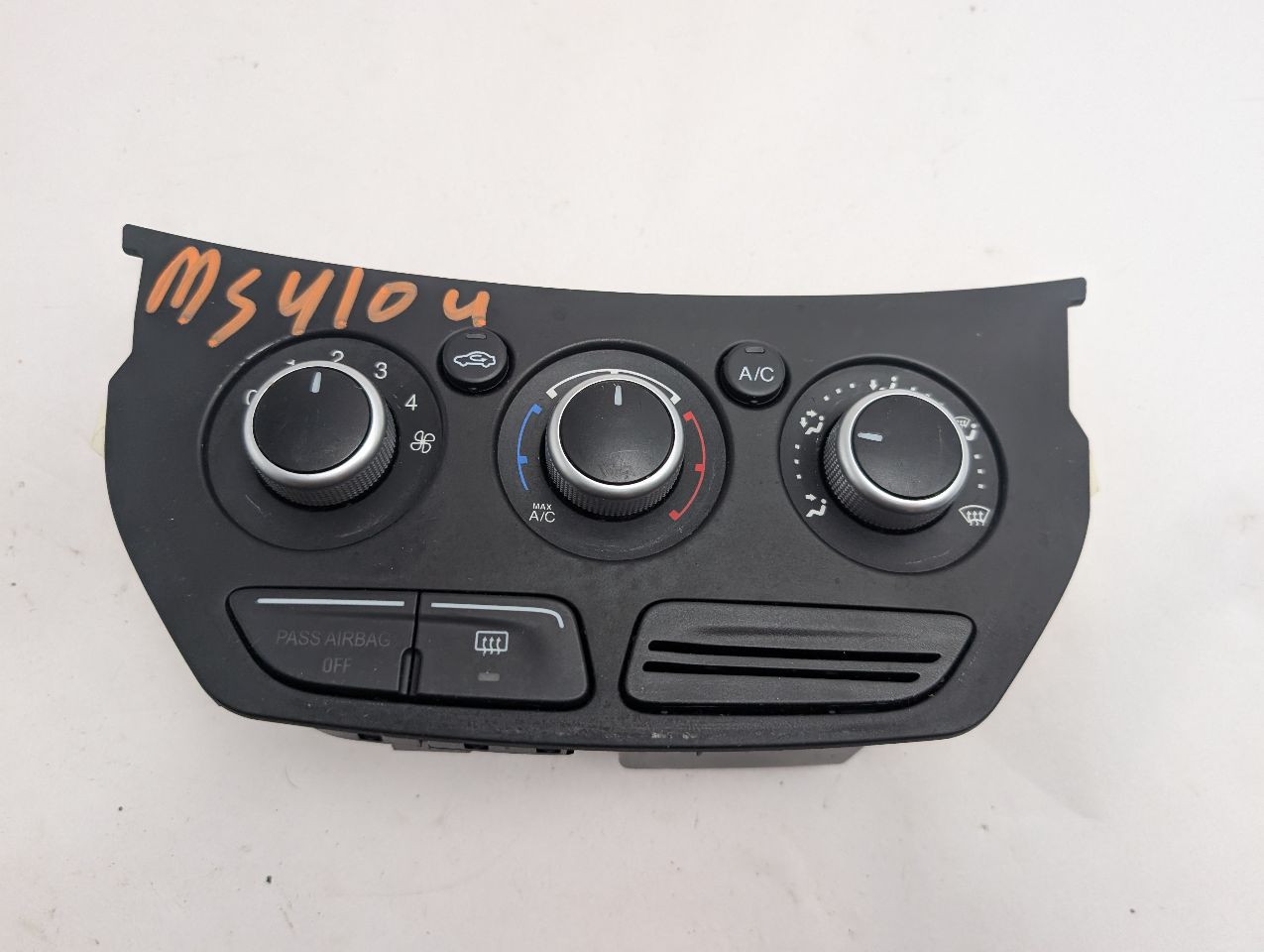2014 FORD ESCAPE 4cyl Gasoline 2.5 TEMP CONTROL - 358351 — photo 1