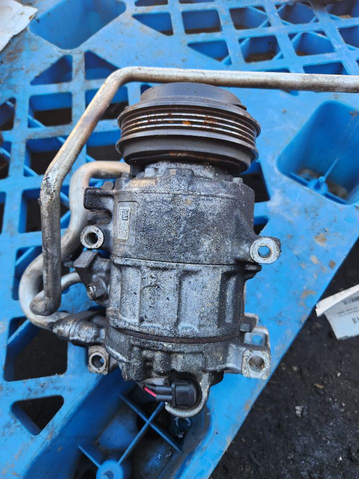 2015 FORD FOCUS AC COMPRESSOR - 358401 — photo 1