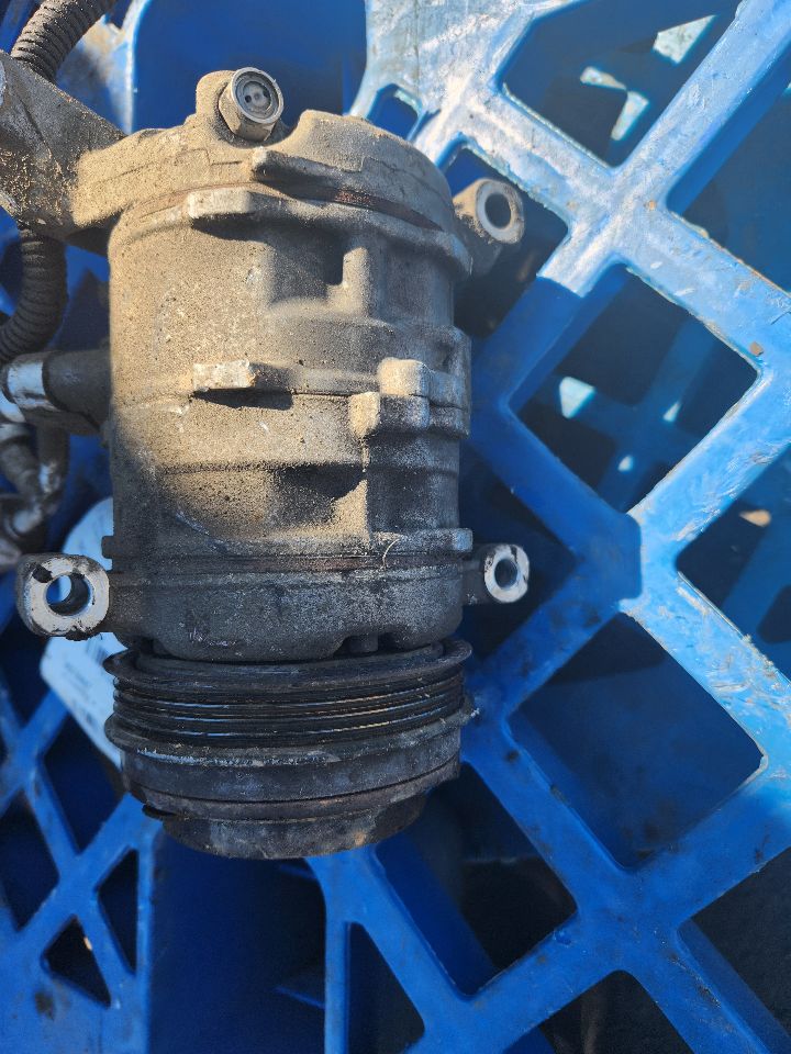 2012 GMC SIERRA 1500 PICKUP 8cyl Gas 4.8 Liter Flex AC COMPRESSOR - 358589