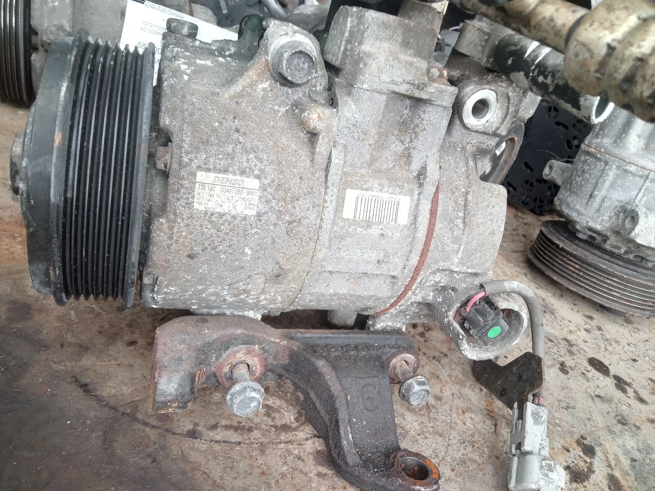2011 SUBARU LEGACY 4cyl Gasoline 2.5 PZEV AC COMPRESSOR - 358734 — photo 2