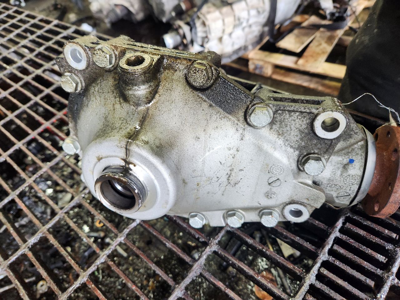 2014 BMW X5 6cyl Gasoline Turbo 3.0 CARRIER ASSEMBLY - 358892 — photo 6