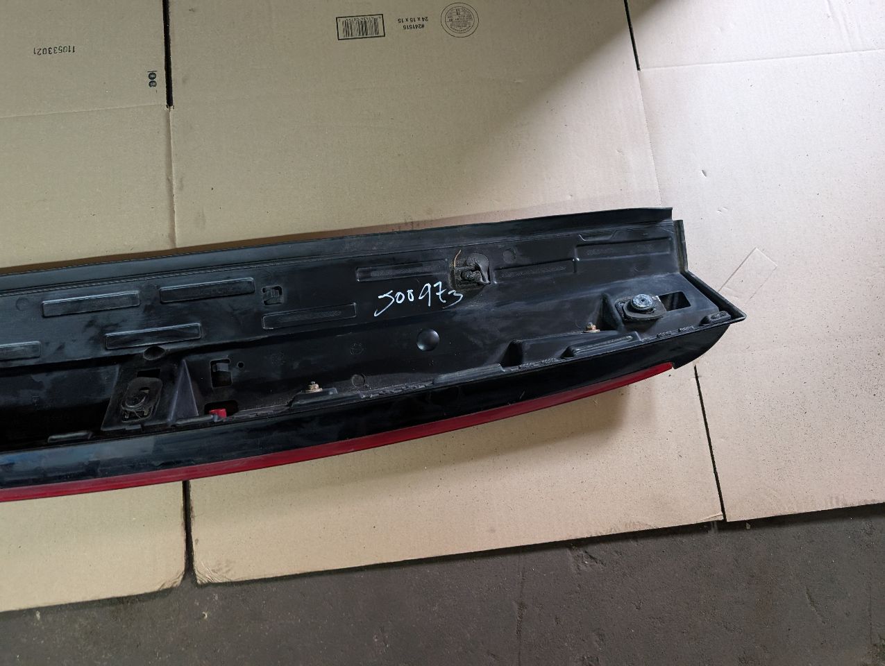 2008 CADILLAC ESCALADE 8cyl 6.2 liter gasoline TAIL LAMP - 359223 — photo 3