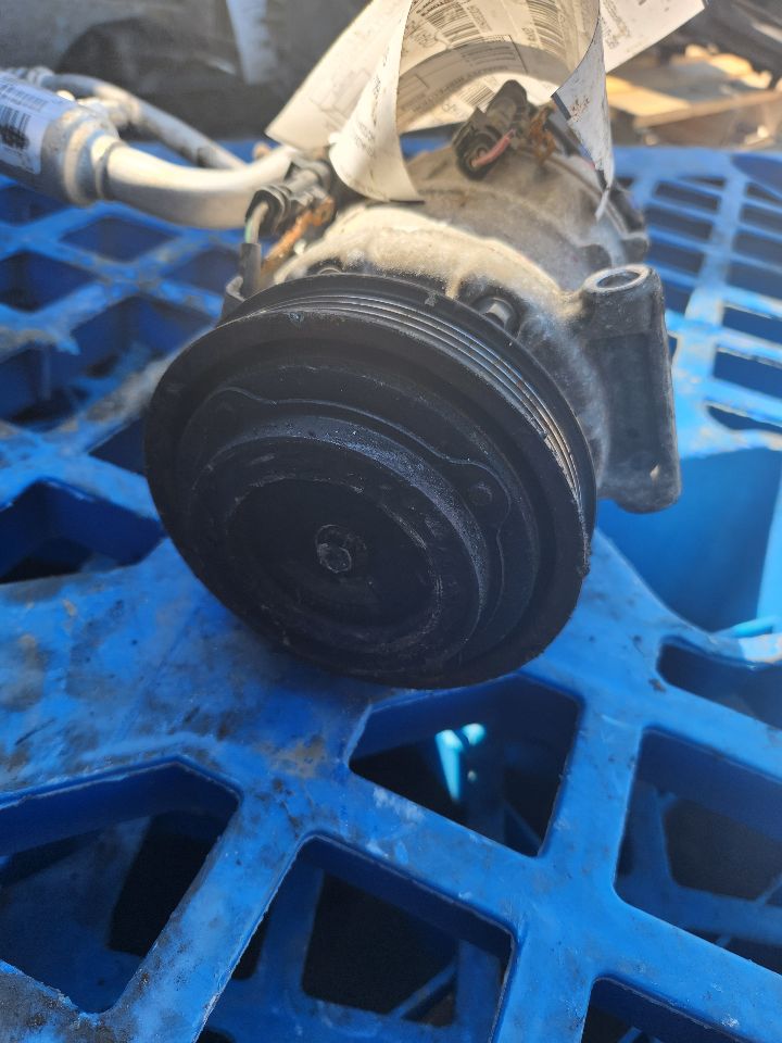 2013 CHEVROLET EQUINOX 4cyl Gasoline 2.4 AC COMPRESSOR - 359652