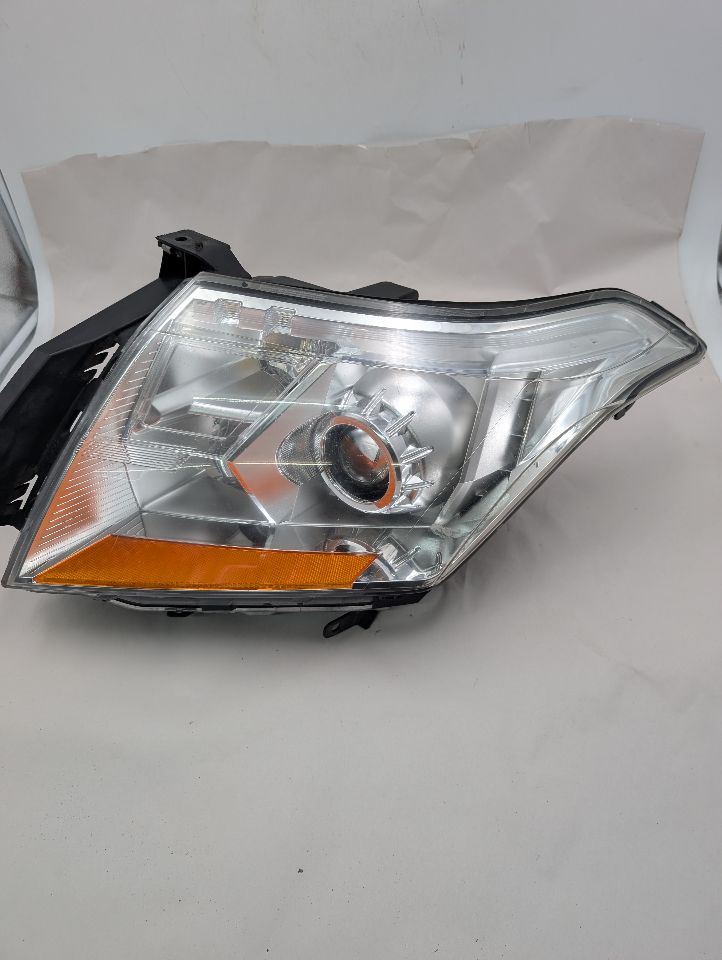 2013 CADILLAC SRX 6 Cyl Gasoline 3.6 DI Right HEADLAMP ASSEMBLY - 359674
