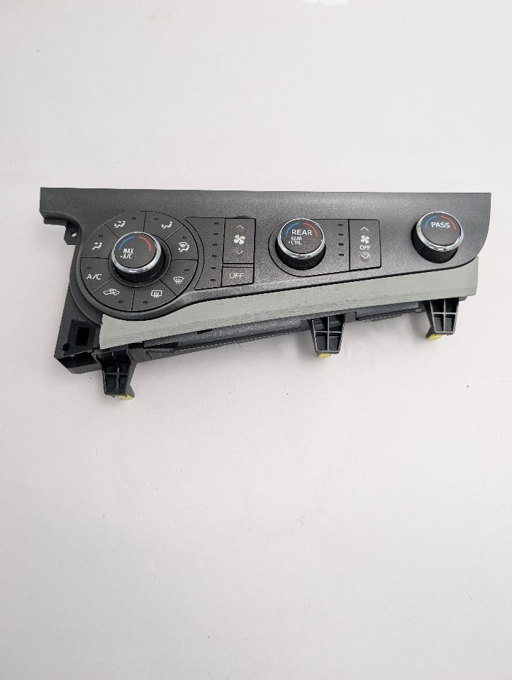 2012 TOYOTA SIENNA 6cyl Gasoline 3.5 TEMP CONTROL - 359705 — photo 2