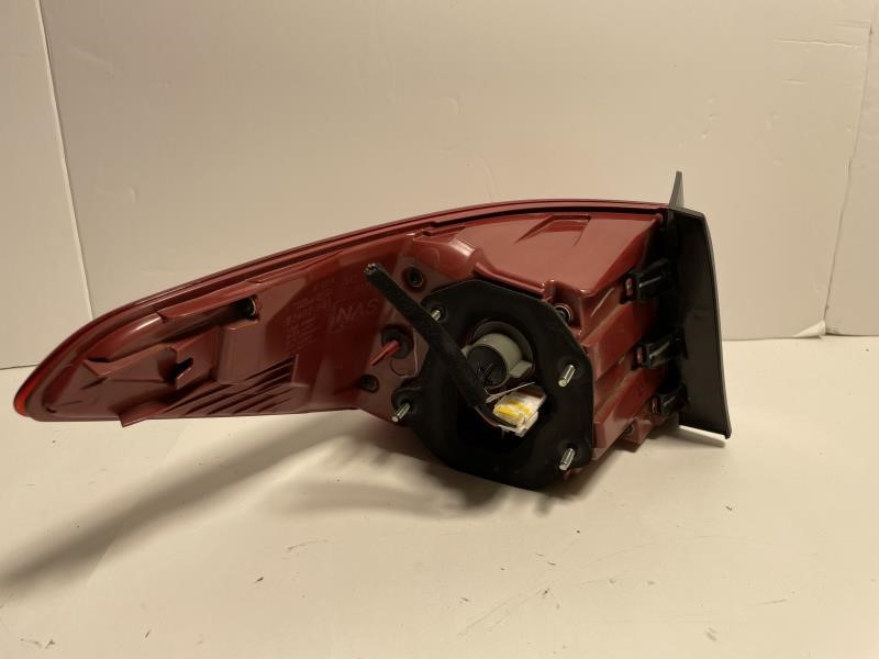 2018 KIA RIO Right TAIL LAMP - 360 — photo 2