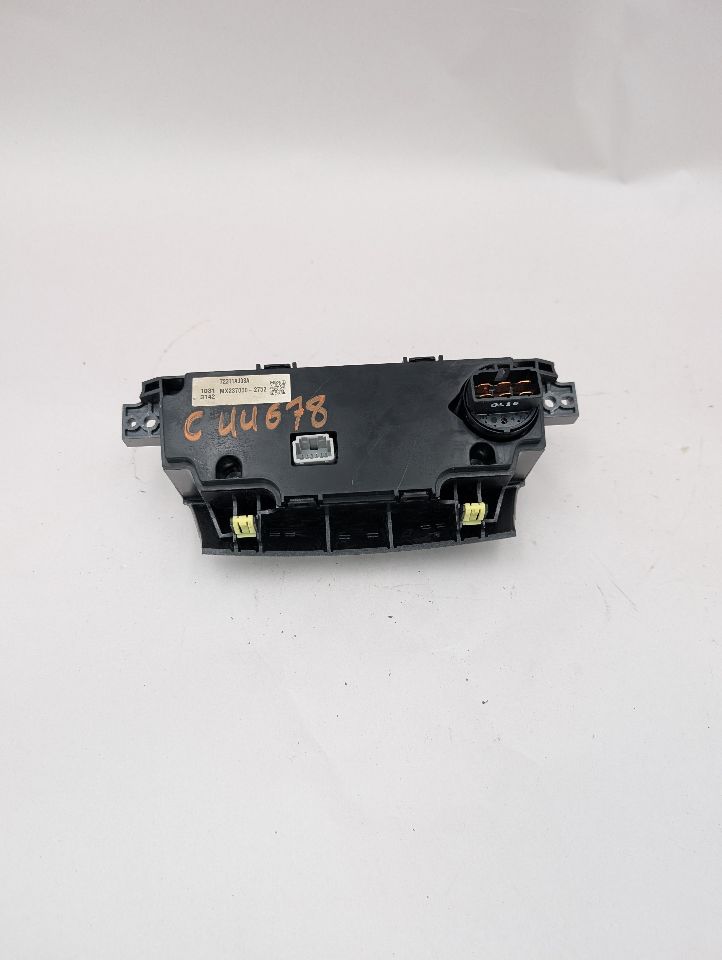 2011 SUBARU LEGACY 4cyl Gasoline 2.5 TEMP CONTROL - 360035 — photo 2