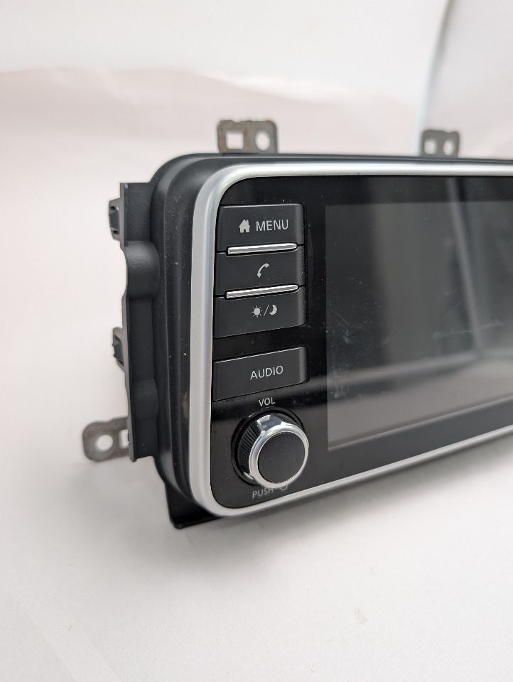 2020 NISSAN KICKS 1.6L 4cyl Gasoline Radio Audio - 360094 — photo 3