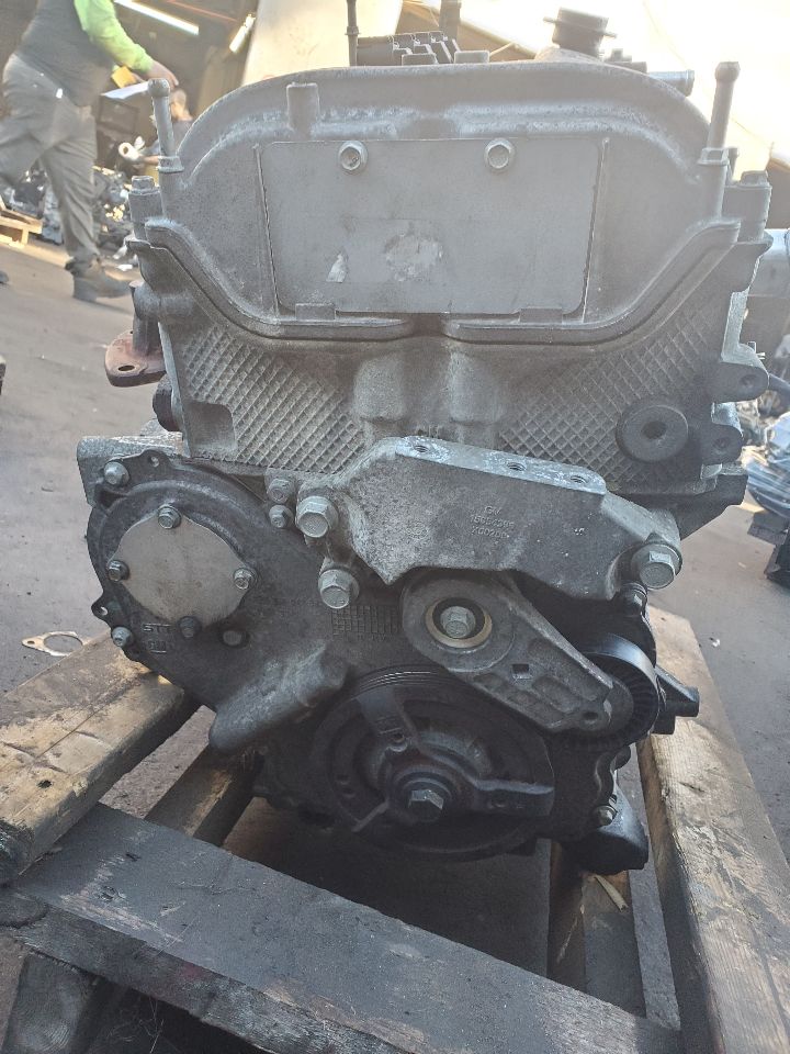 2015 CHEVROLET EQUINOX 4cyl Gasoline 2.4 ENGINE ASSEMBLY - 360488 — photo 4