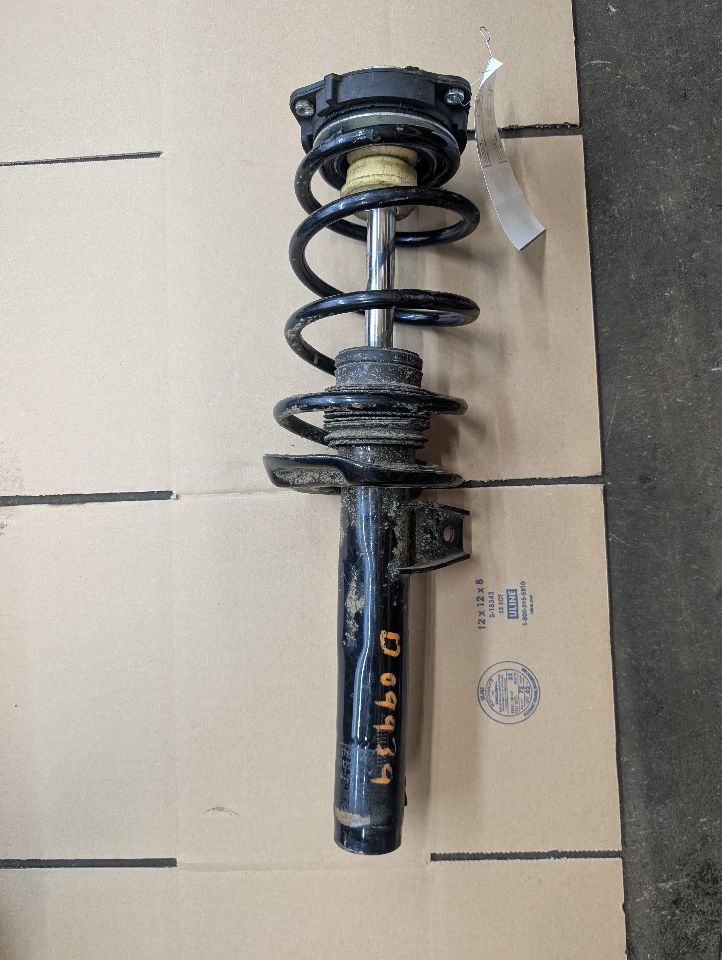 2006 TOYOTA PRIUS Right STRUT - 360620 — photo 1
