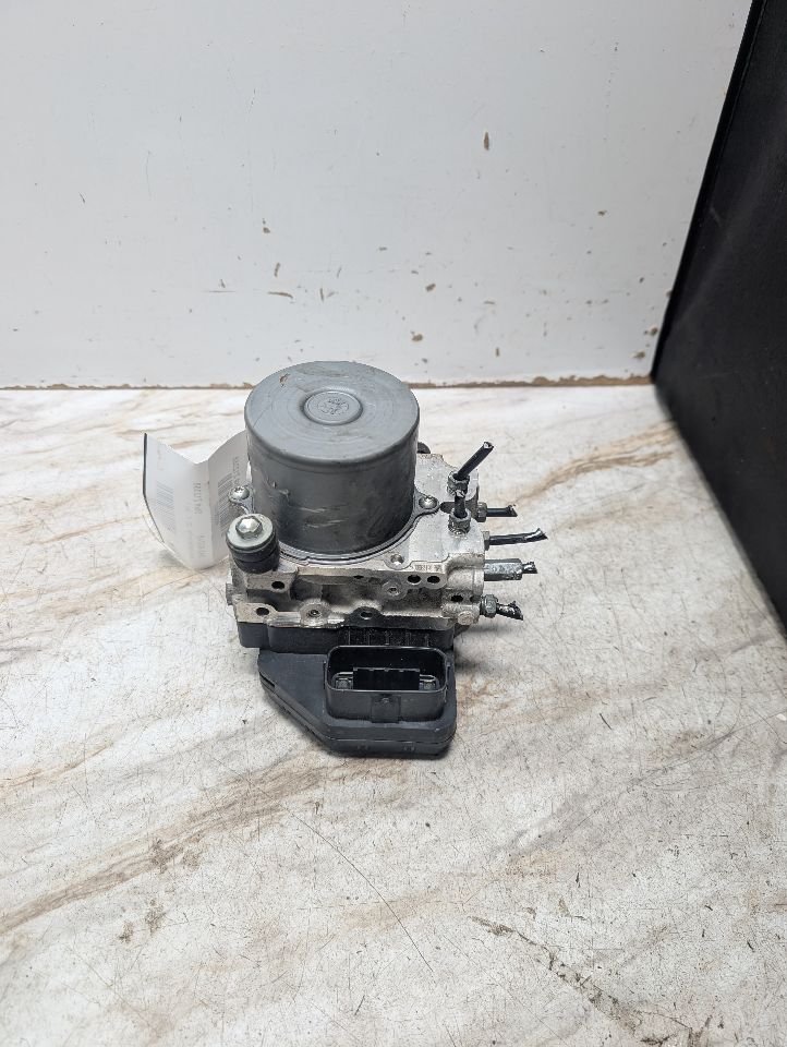2016 LEXUS IS350 6cyl Gasoline 3.5 Anti-lock Brake Pts - 361027