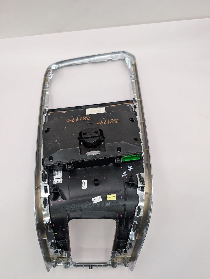 2017 VOLVO XC60 4cyl Gasoline Turbo 2.0 TEMP CONTROL - 361422 — photo 4