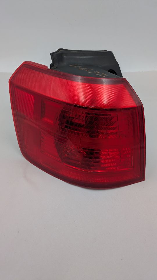 2010 GMC TERRAIN 4cyl Gasoline 2.4 Left TAIL LAMP - 361597 — photo 1