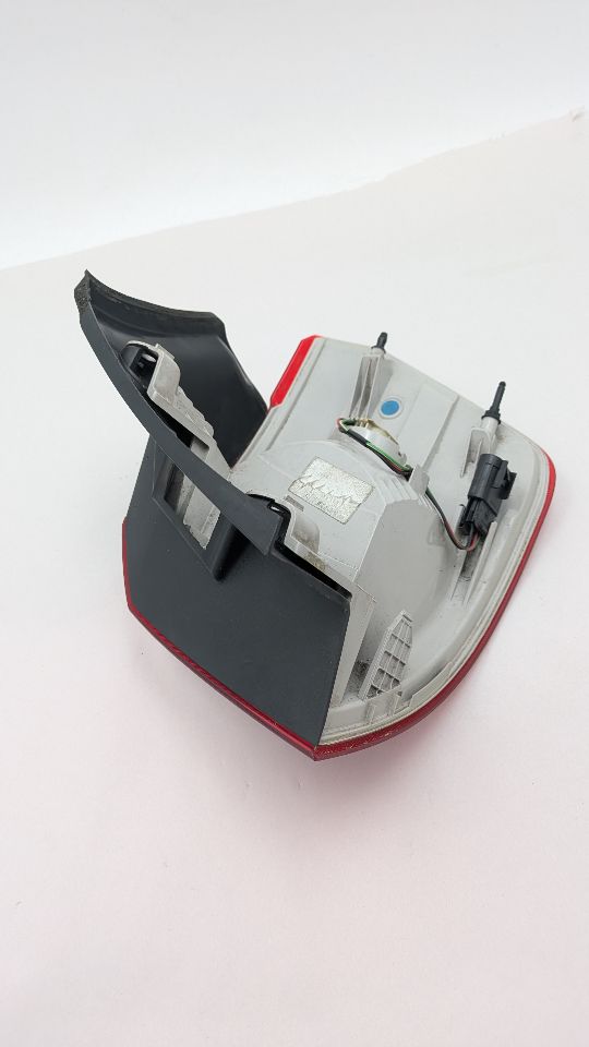 2010 GMC TERRAIN 4cyl Gasoline 2.4 Left TAIL LAMP - 361597 — photo 6