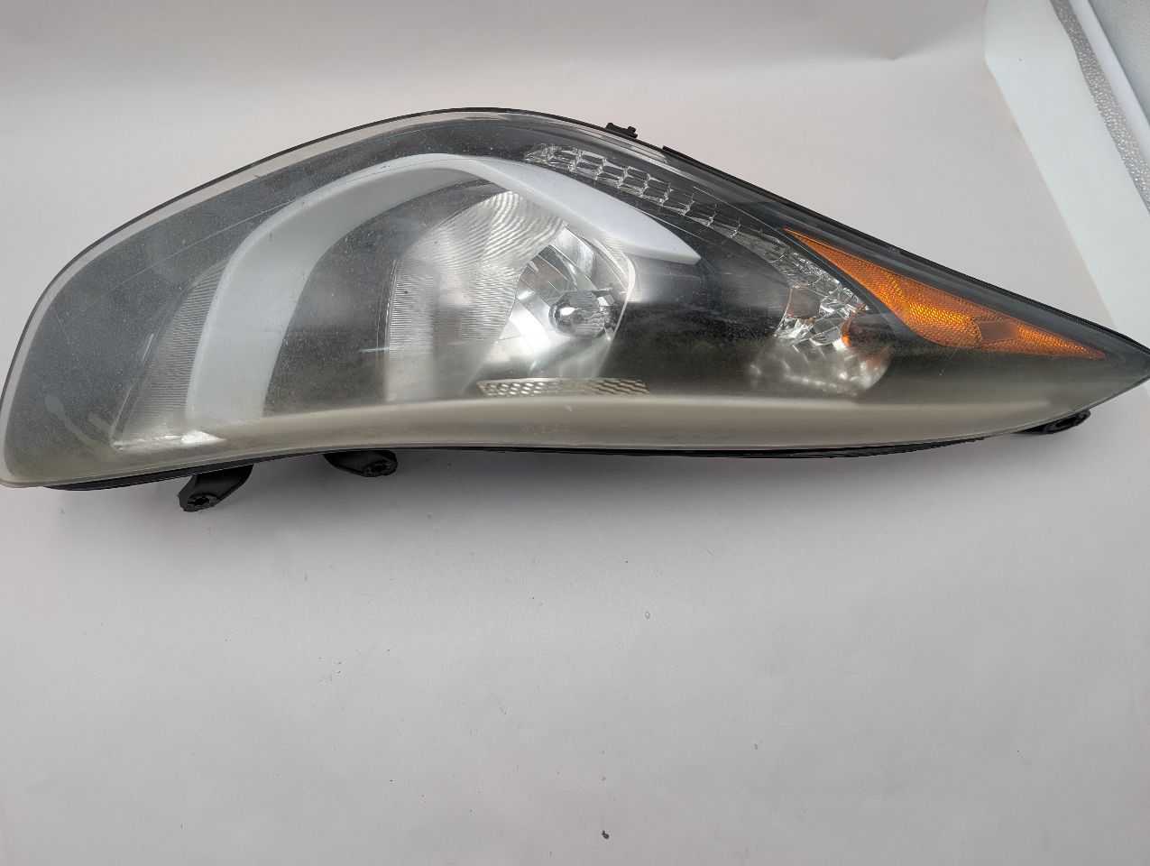 2016 HYUNDAI ELANTRA Right HEADLAMP ASSEMBLY - 361681 — photo 2