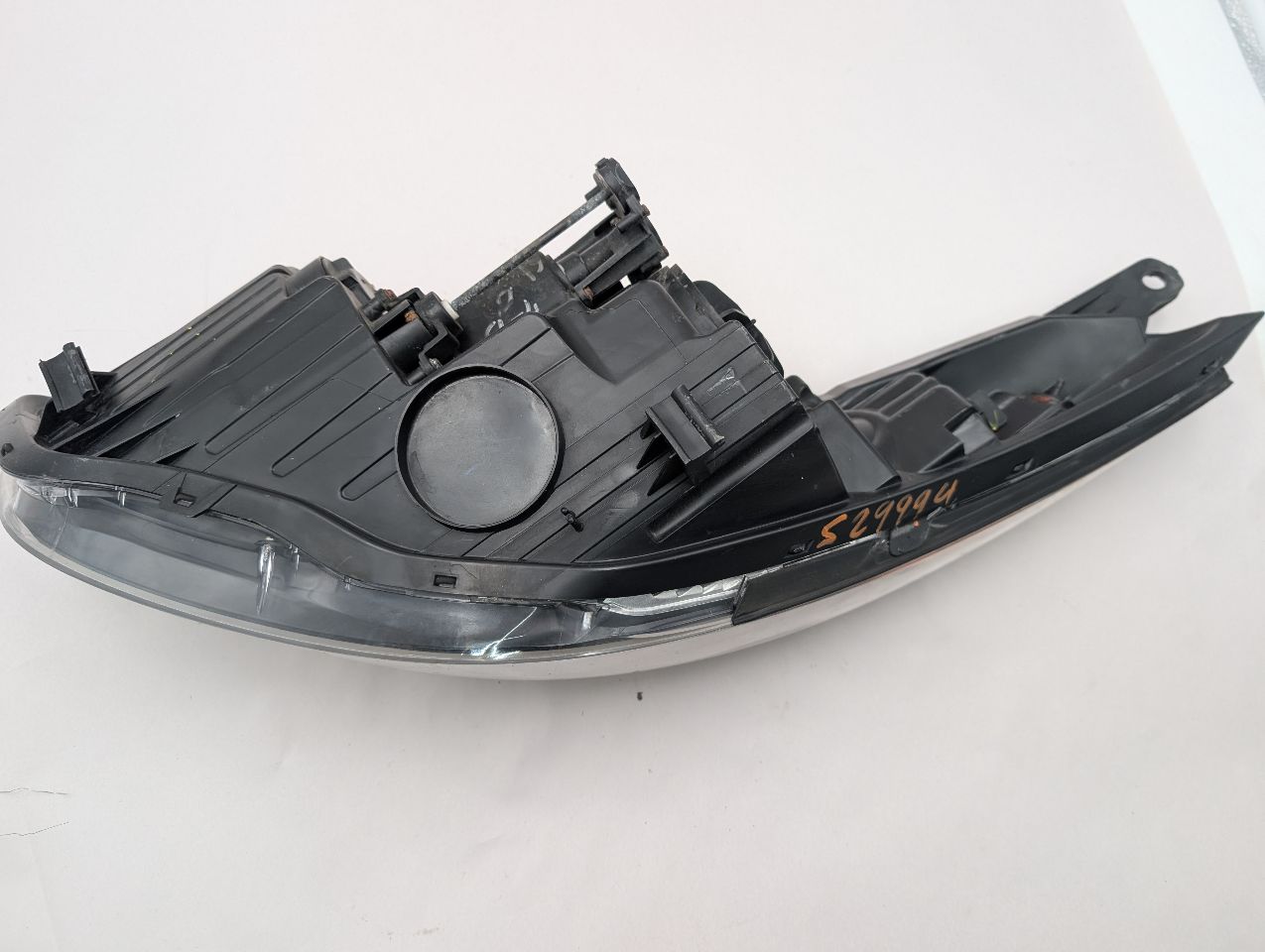 2016 HYUNDAI ELANTRA Right HEADLAMP ASSEMBLY - 361681 — photo 3