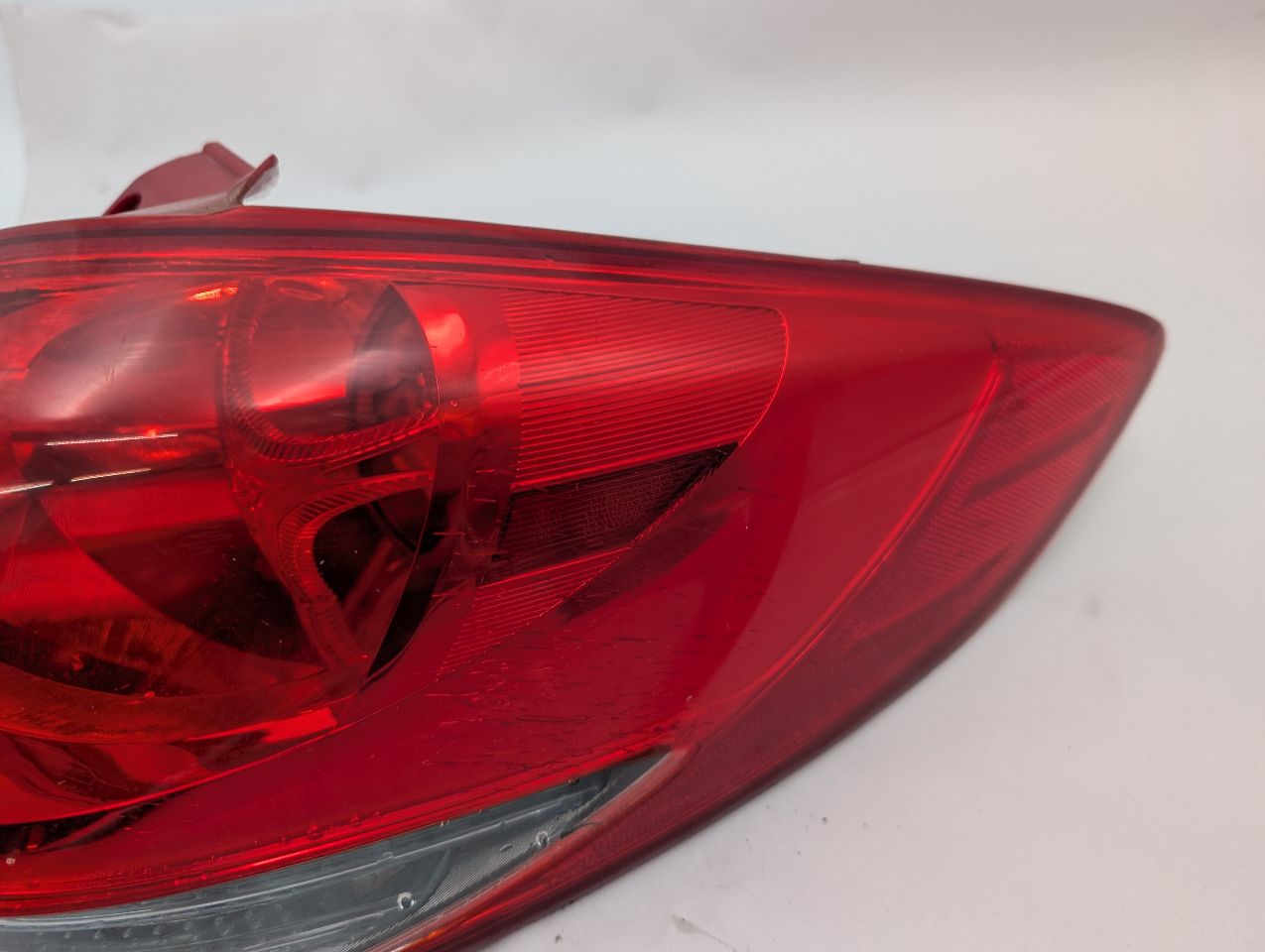 2016 HYUNDAI VELOSTER 4cyl Gasoline 1.6 DOHC Right TAIL LAMP - 362294 — photo 2