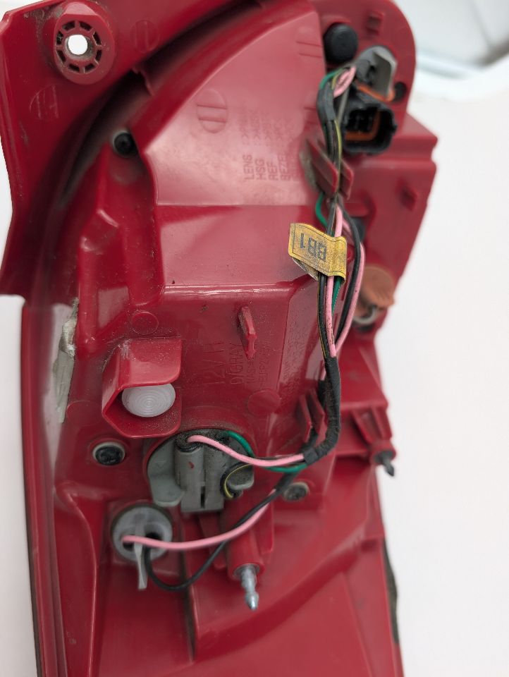 2016 HYUNDAI VELOSTER 4cyl Gasoline 1.6 DOHC Right TAIL LAMP - 362294 — photo 4