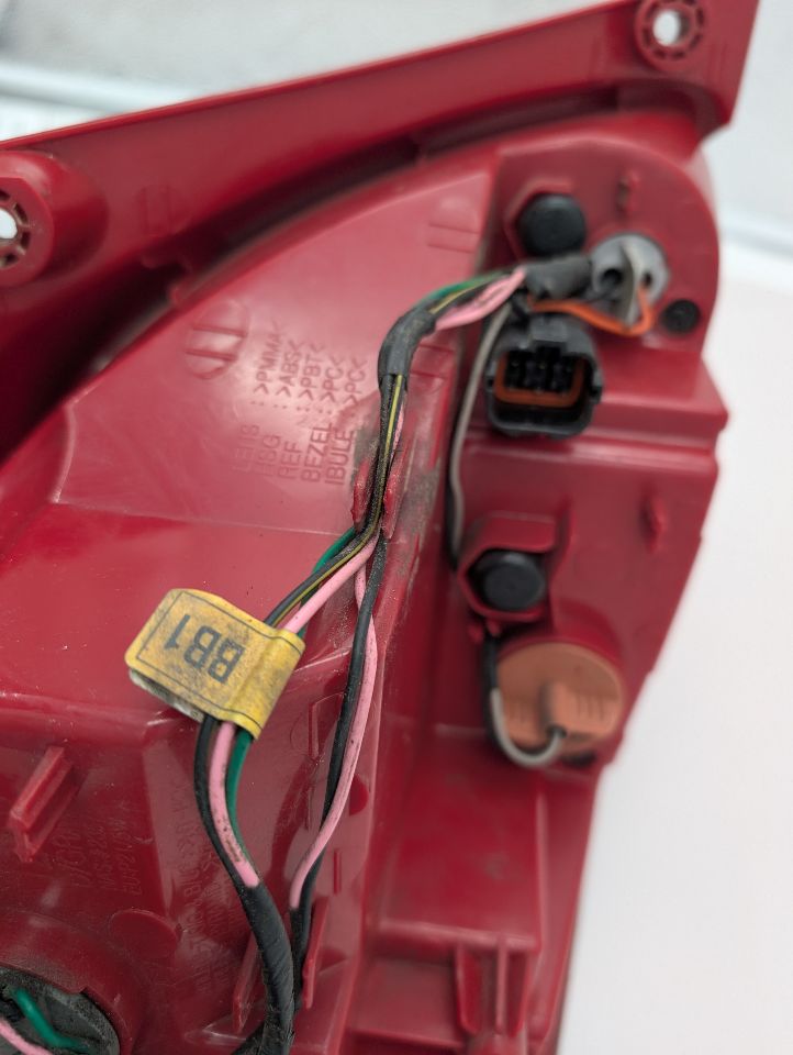 2016 HYUNDAI VELOSTER 4cyl Gasoline 1.6 DOHC Right TAIL LAMP - 362294 — photo 5
