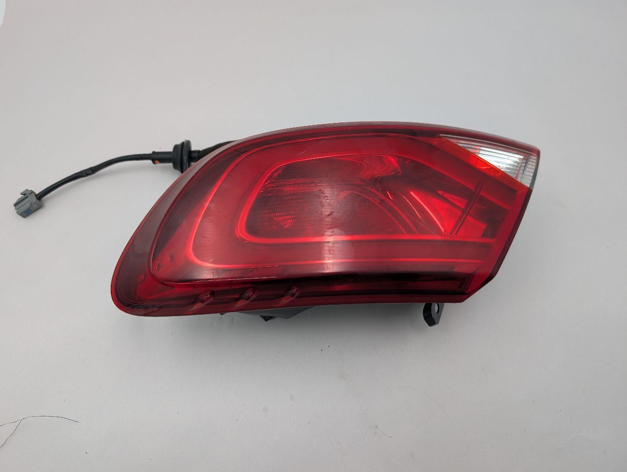 2015 CHRYSLER 200 4cyl Gasoline 2.4 Right TAIL LAMP - 362320 — photo 2