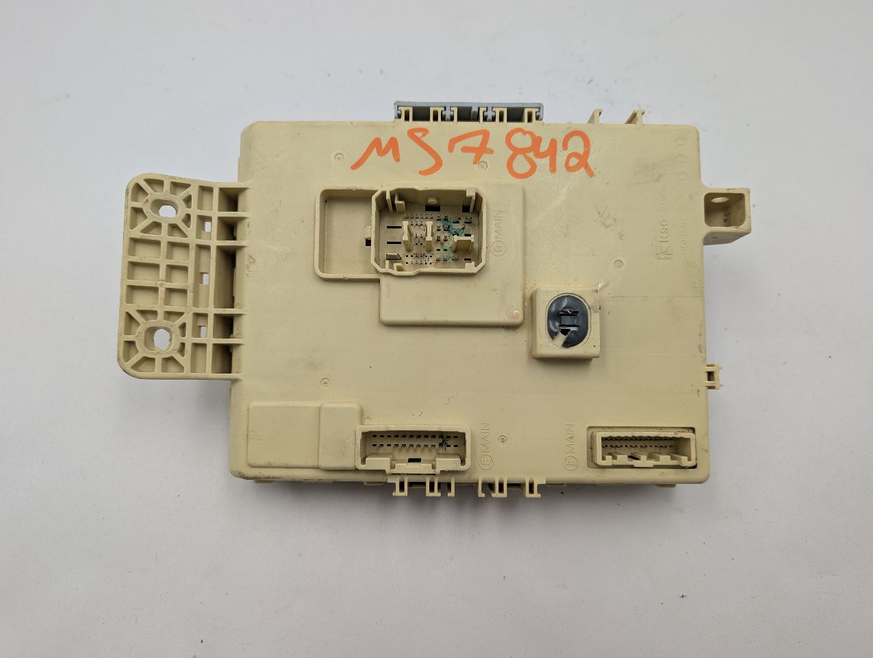 2020 HYUNDAI PALISADE 3.8L 6cyl Gasoline VVT Fuse Box, Cabin - 362322 — photo 2