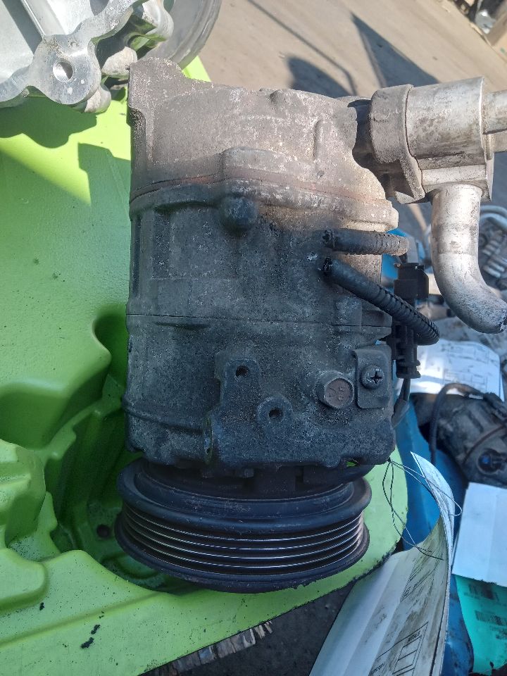 2013 CHEVROLET EQUINOX 4cyl Gasoline 2.4 AC COMPRESSOR - 362350 — photo 1