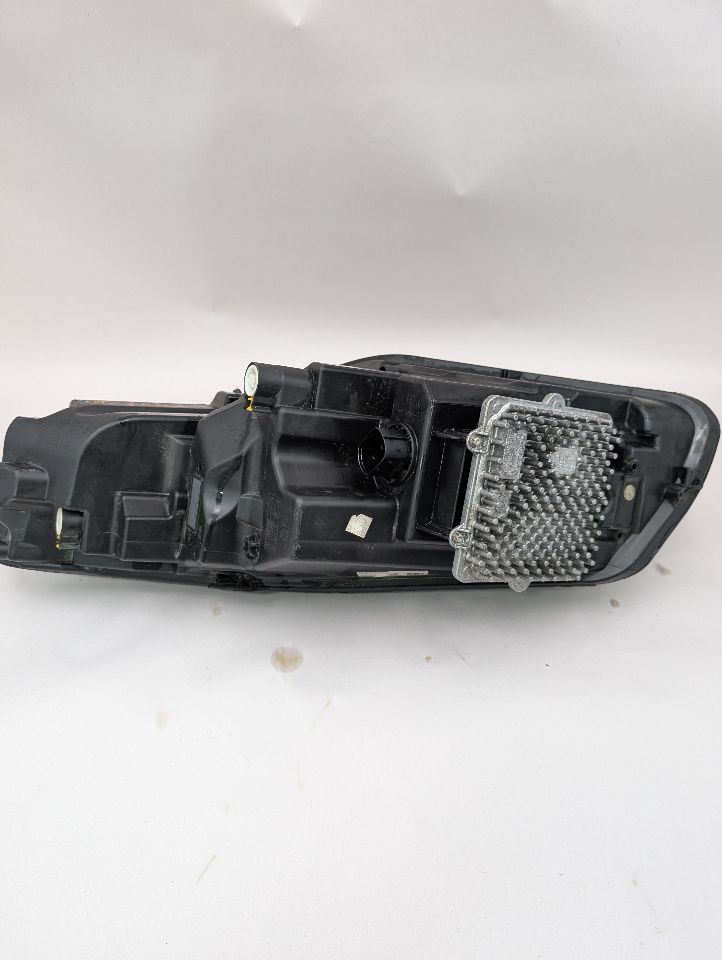 2020 JAGUAR E-PACE 2.0L 4cyl Turbo Gasoline Right HEADLAMP ASSEMBLY - 362358 — photo 2