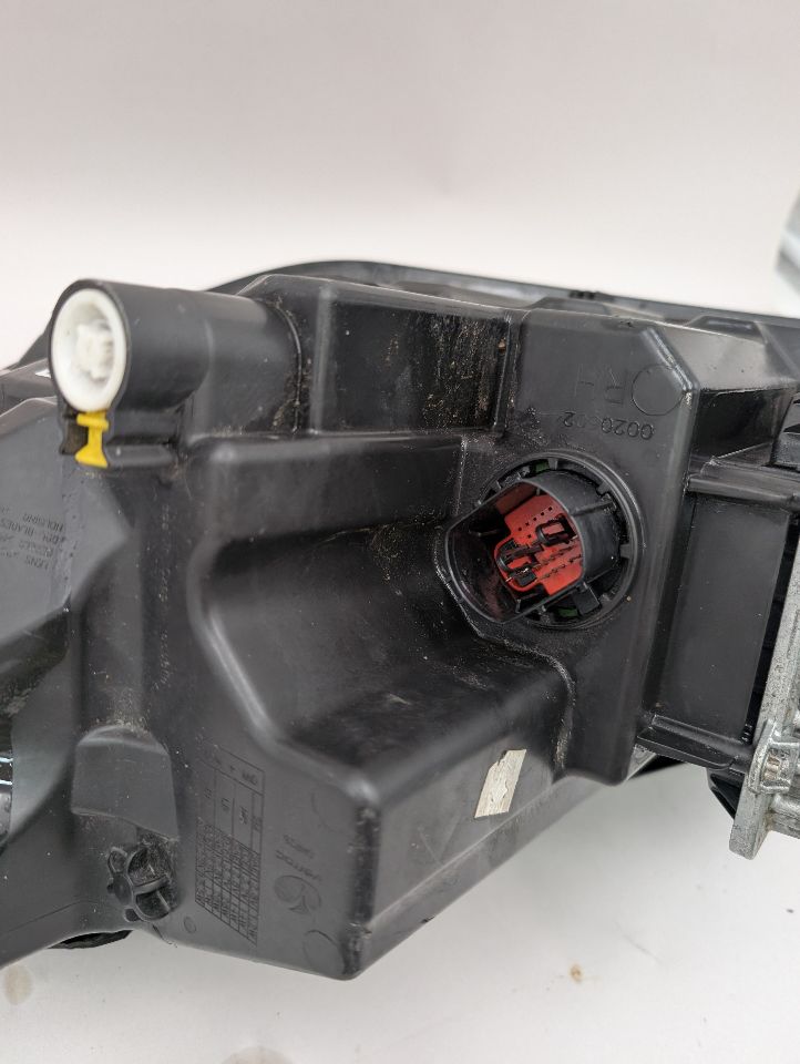 2020 JAGUAR E-PACE 2.0L 4cyl Turbo Gasoline Right HEADLAMP ASSEMBLY - 362358 — photo 3