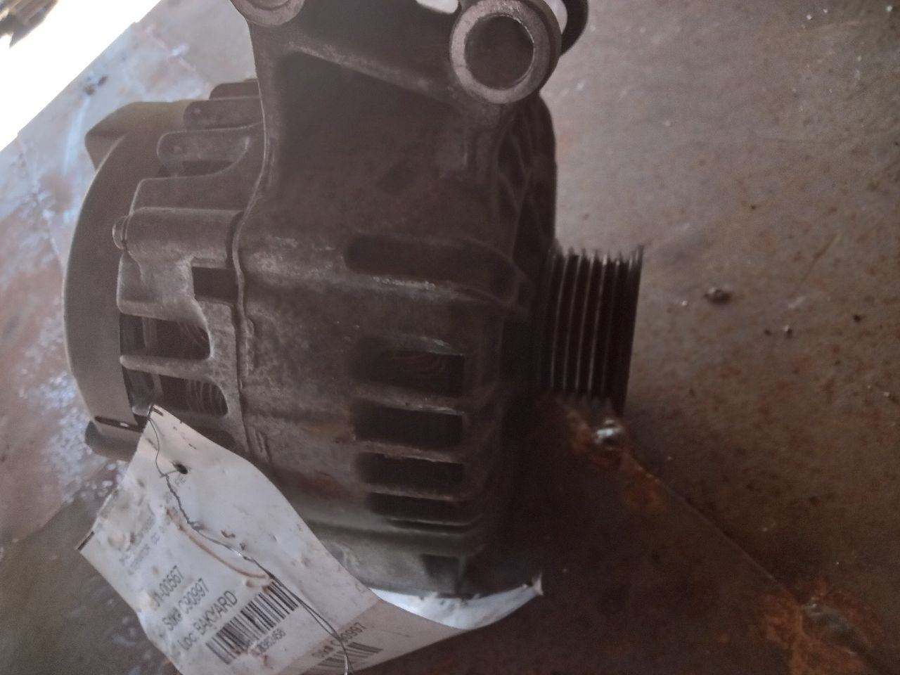 2013 FORD FIESTA 4cyl Gasoline 1.6 ALTERNATOR - 362458 — photo 1