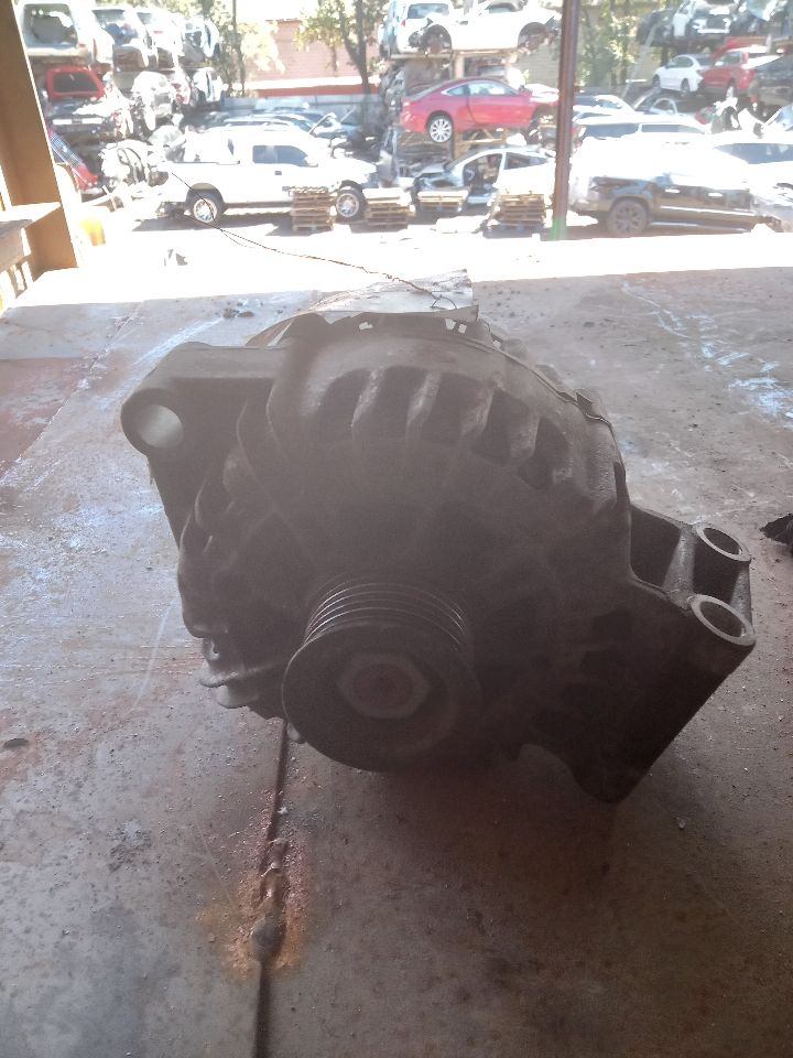 2013 FORD FIESTA 4cyl Gasoline 1.6 ALTERNATOR - 362458 — photo 2