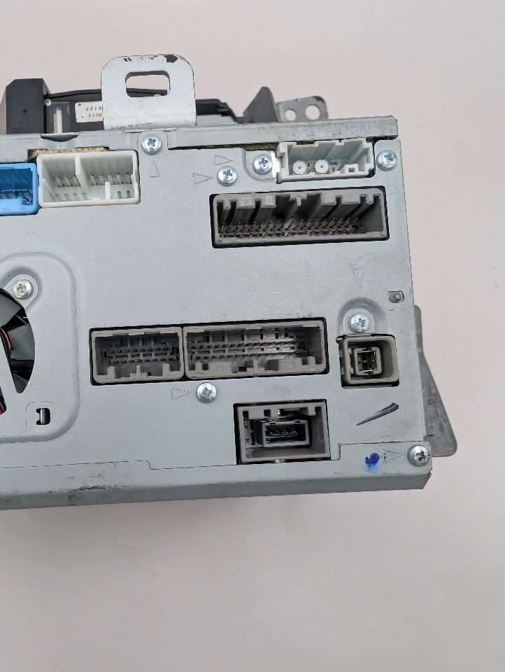 2012 ACURA TL 3.7L 6cyl Gasoline VVT Radio Audio - 362651 — photo 3
