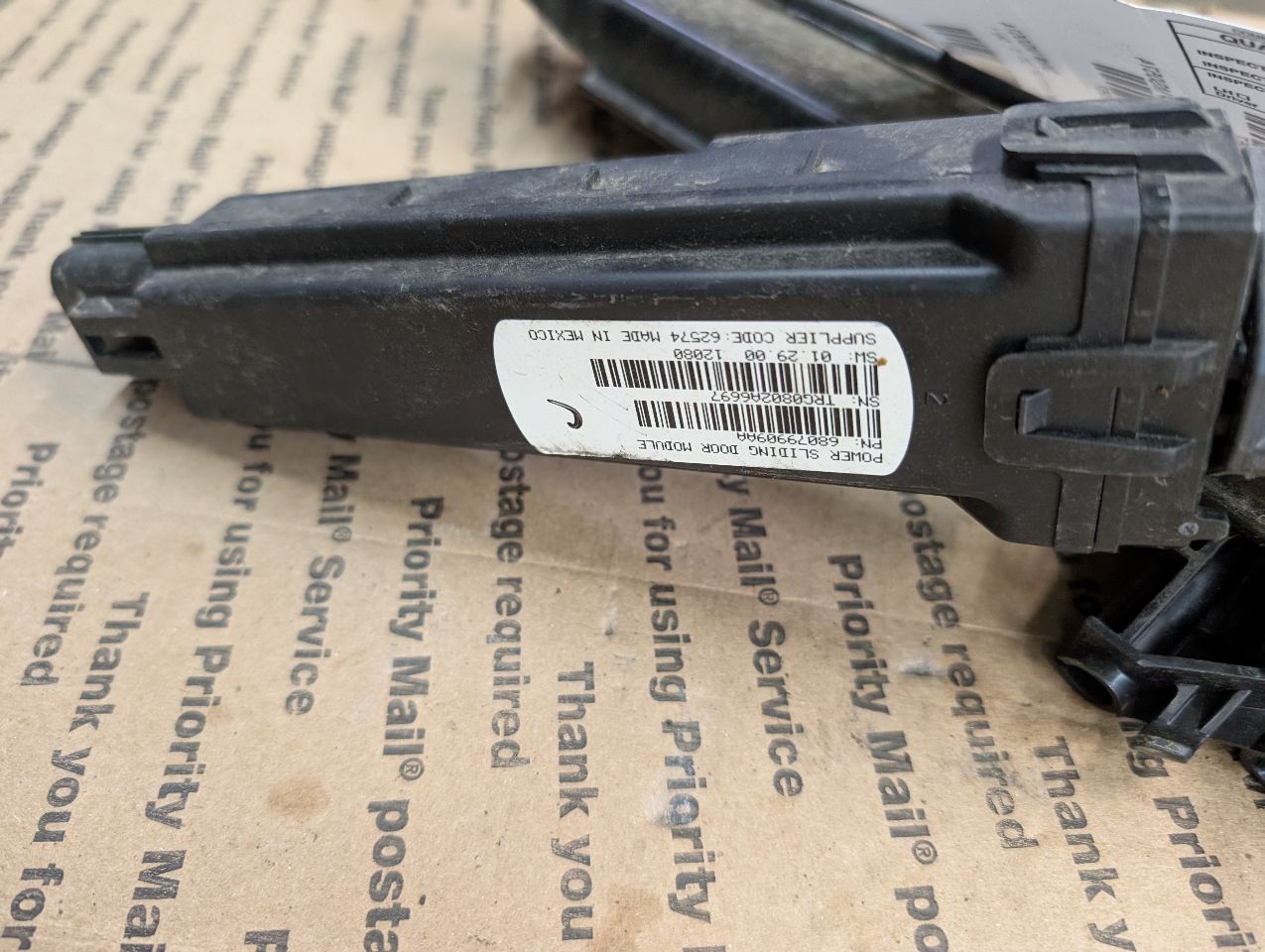 2012 CHRYSLER TOWN & COUNTRY 6 cyl Gas Flex Fuel 3.6 Left ELECTRIC DOOR MOTOR - 362957 — photo 6