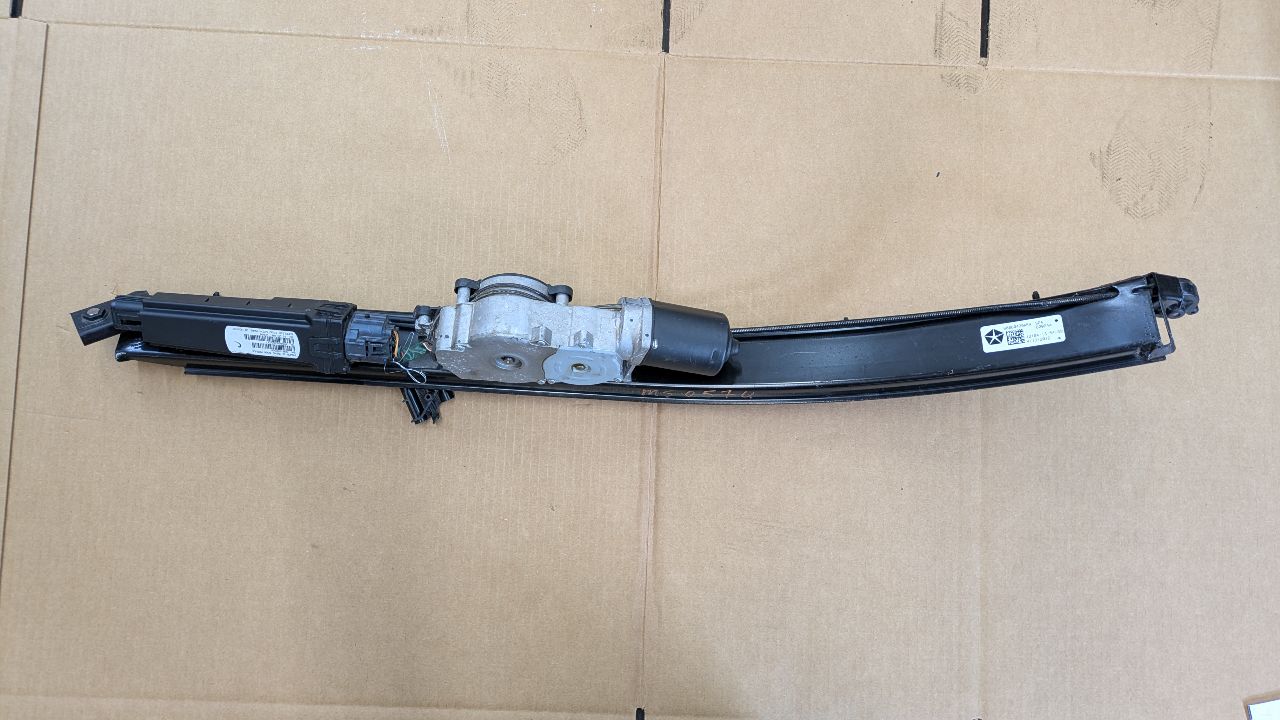 2012 CHRYSLER TOWN & COUNTRY 6 cyl Gas Flex Fuel 3.6 Left ELECTRIC DOOR MOTOR - 362957 — photo 8