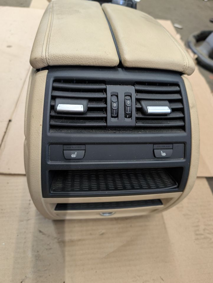 2013 BMW 528i 4cyl Gasoline Turbo 2.0 Console, Front - 362960 — photo 6